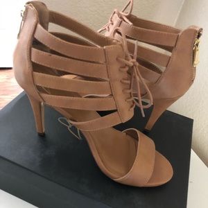 Report Signature sandals